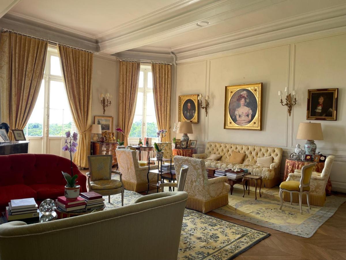 Chateau De Bostz Besson Exteriör bild