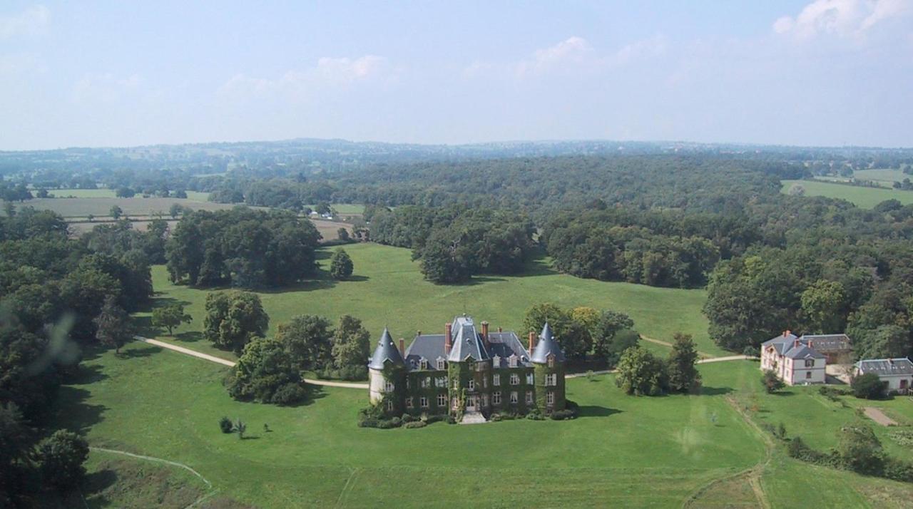 Chateau De Bostz Besson Exteriör bild